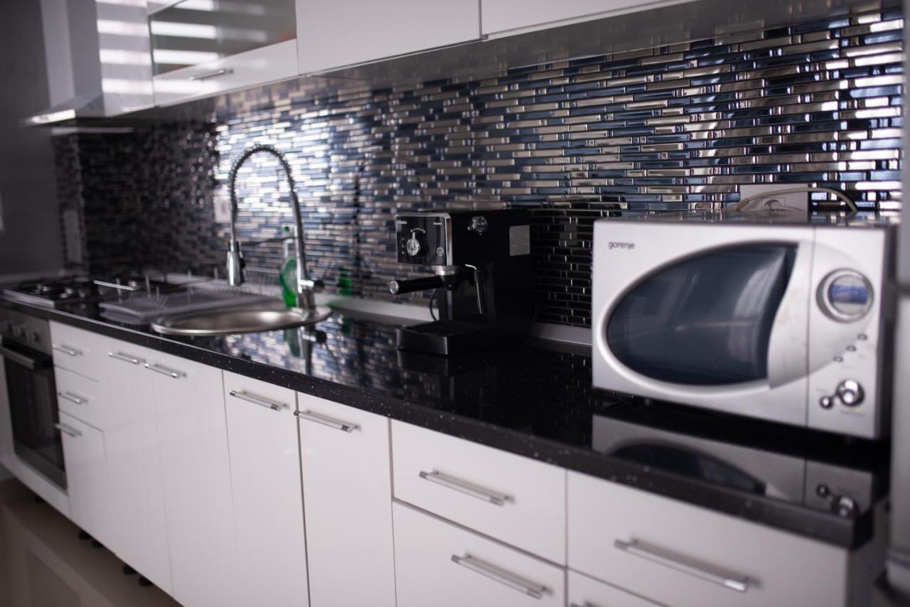 Apartament Denissia Орадя Экстерьер фото