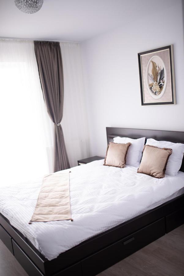 Apartament Denissia Орадя Экстерьер фото