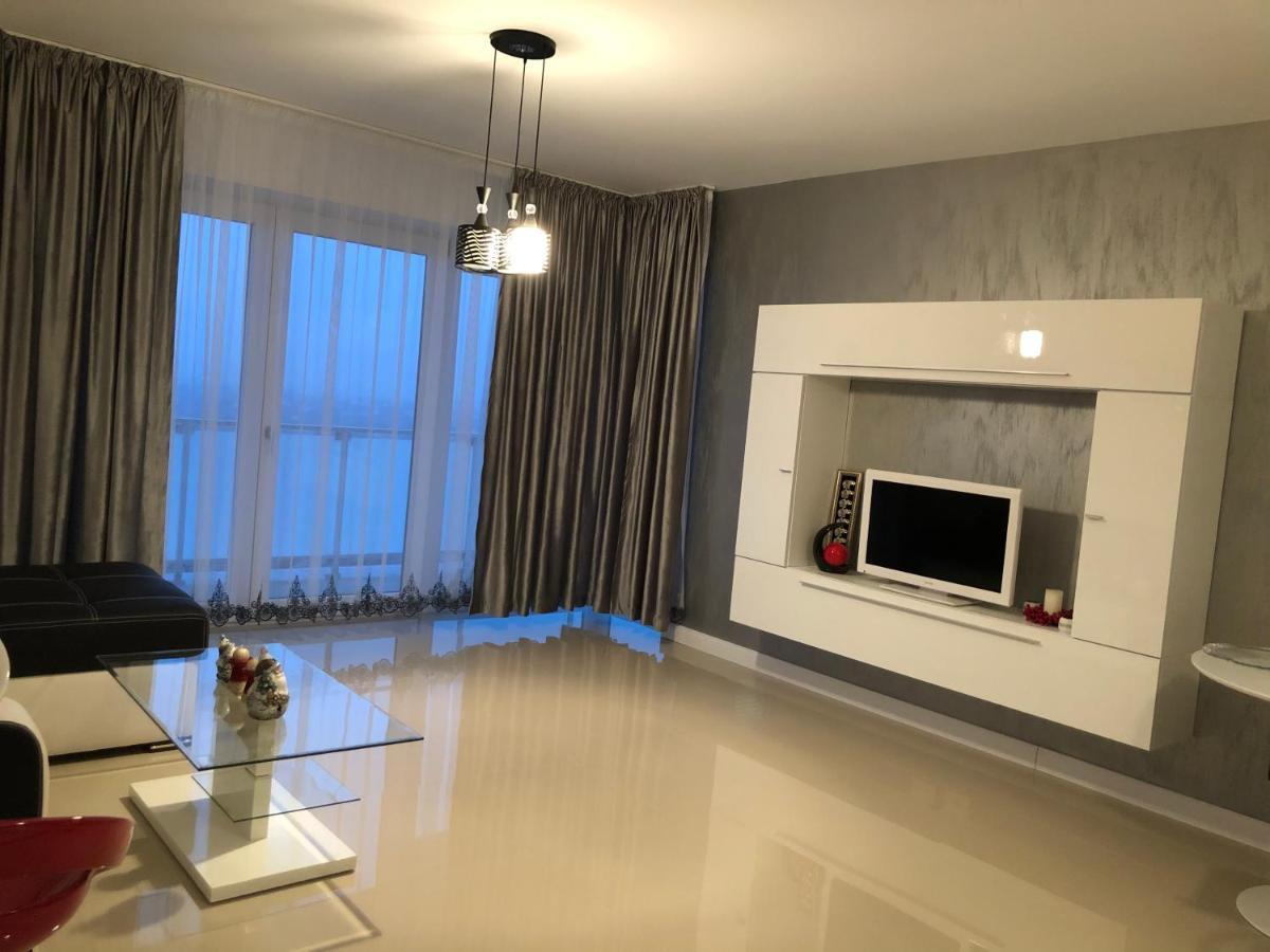 Apartament Denissia Орадя Экстерьер фото